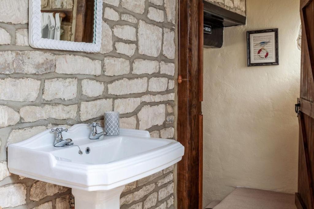 Teasel Cross Cottage, Painswick Страуд Екстер'єр фото